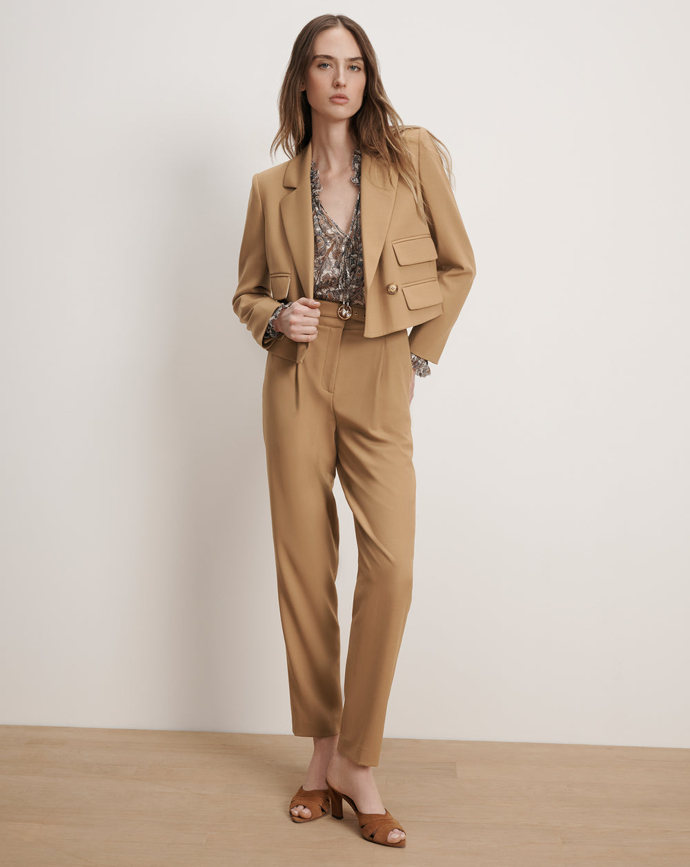 2507SU8911129_HAZELNUT_05