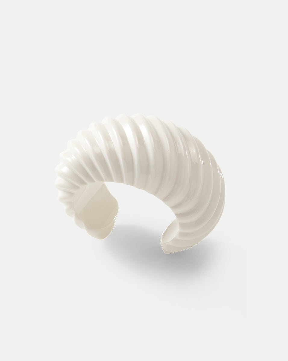 JVB10_IVORY_01